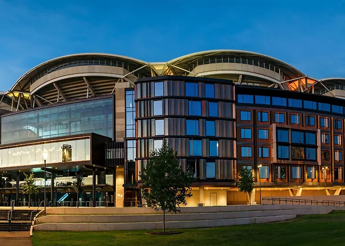 Oval Hotel At Adelaide Oval